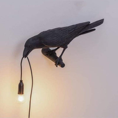 RavenGlow Lamp – Mystical & Elegant Lighting for a Unique Atmosphere