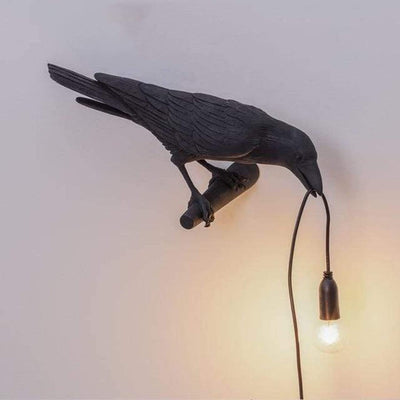 RavenGlow Lamp – Mystical & Elegant Lighting for a Unique Atmosphere