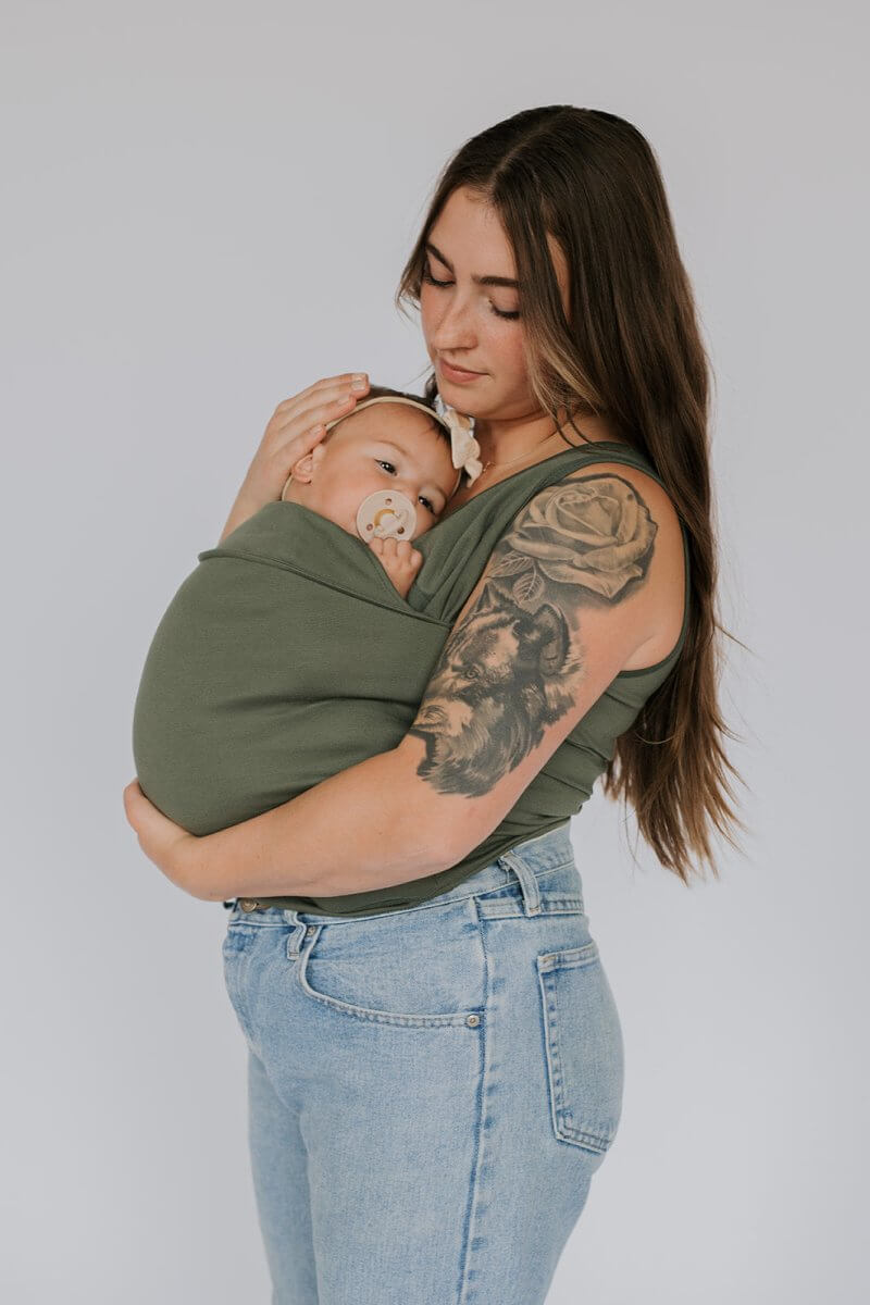 Baby Carrier T-Shirt – Stylish and Practical Babywearing Solution
