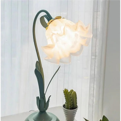 Vintage Adjustable Flower Table Lamp – Elegant Design with Functional Flexibility