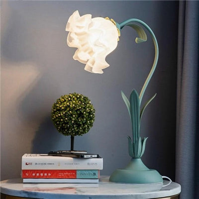 Vintage Adjustable Flower Table Lamp – Elegant Design with Functional Flexibility