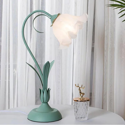 Vintage Adjustable Flower Table Lamp – Elegant Design with Functional Flexibility
