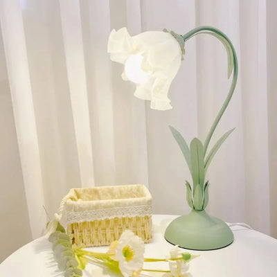 Vintage Adjustable Flower Table Lamp – Elegant Design with Functional Flexibility