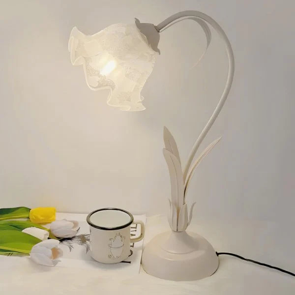 Vintage Adjustable Flower Table Lamp – Elegant Design with Functional Flexibility