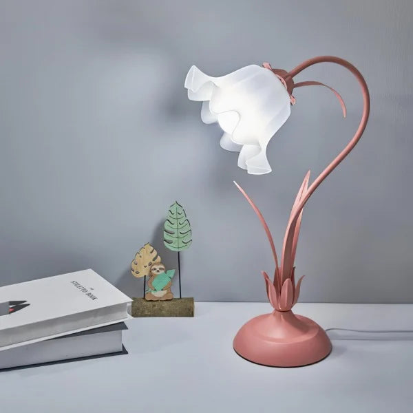 Vintage Adjustable Flower Table Lamp – Elegant Design with Functional Flexibility