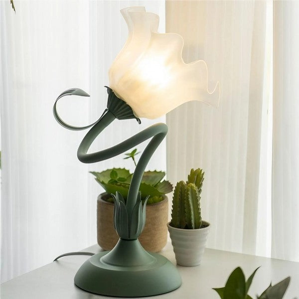 Vintage Adjustable Flower Table Lamp – Elegant Design with Functional Flexibility
