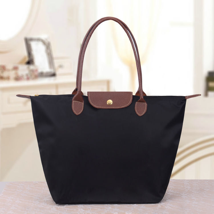 Luxe Oxford Shoulder Bag – Timeless Elegance & Everyday Functionality
