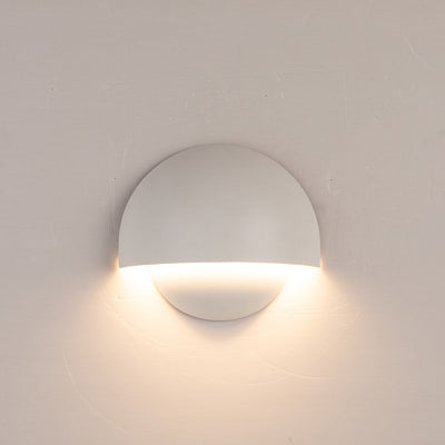 Modern LED Outdoor Wall Light – Durable Design with IP65 Protection