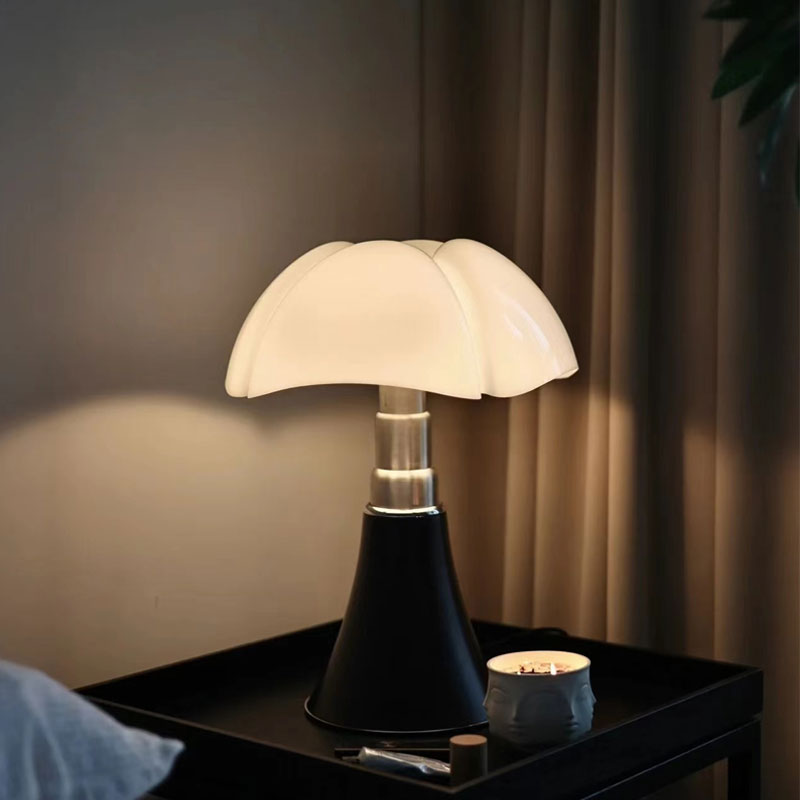 Vintage LED Designer Table Lamp – Timeless Elegance with Modern Illumination