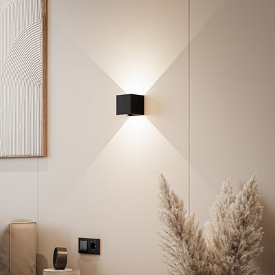 LumiGuard LED Wall Light – Warm, Weather-Resistant Outdoor Lighting